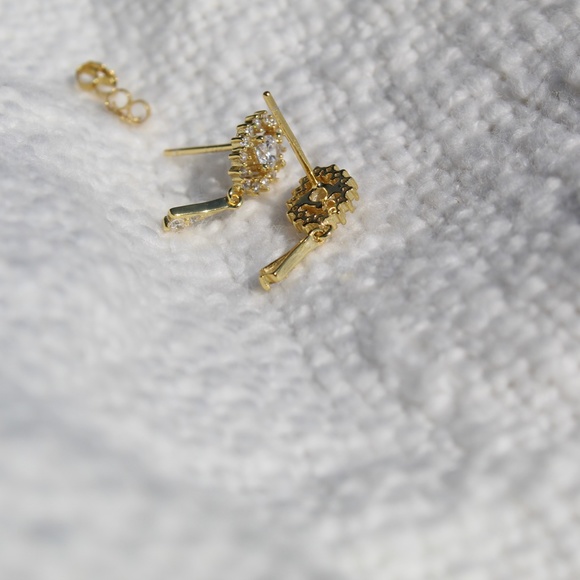 Sterling Silver Gold Oval Tassel Stud Earrings - Picture 10 of 11